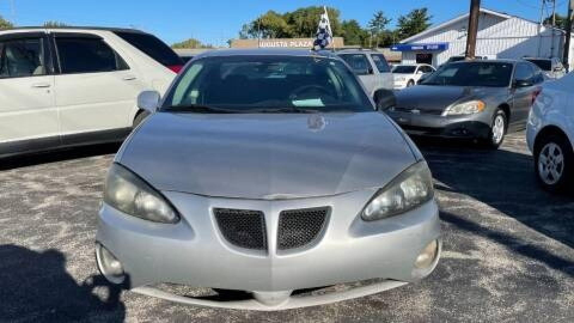 2008 Silver /GRAY Pontiac Grand Prix Sedan (2G2WP552281) with an 3.8L V6 OHV 12V engine, 4-Speed Automatic Overdrive transmission, located at 2710A Westlane Rd., Indianapolis, IN, 46268, (317) 291-2000, 39.885670, -86.208160 - Photo#1